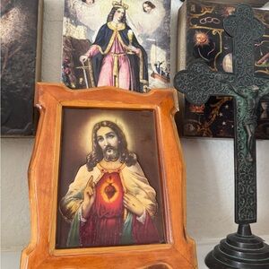 Vintage Sacred Heart of Jesus in Ornate Wood Frame‎